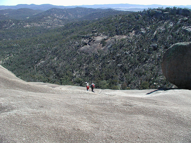 ザ・ピラミッド登山道