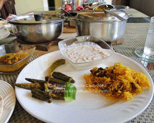 インド北部のカレーと野菜