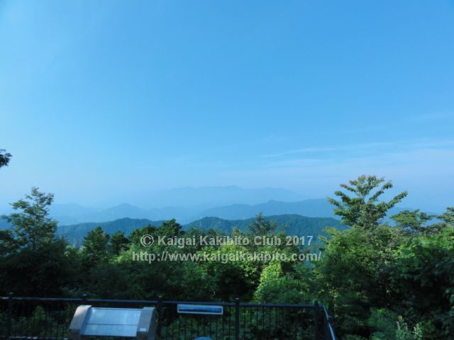 高尾山山頂から富士山方面