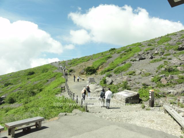 那須茶臼岳への登山道