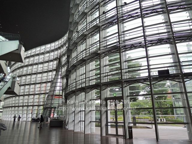 国立新美術館