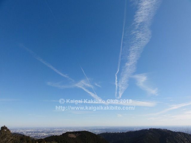 小仏城山から仰いだ空