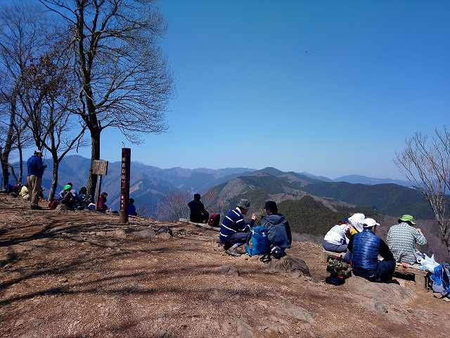 岩茸石山の山頂