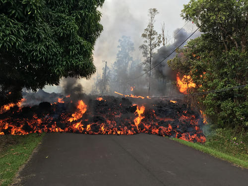 キラウエア火山。溶岩の流出