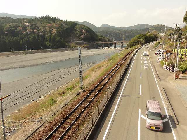 塩郷の吊り橋（通称：恋金橋）