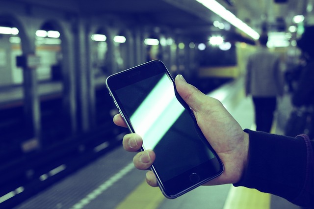プラットフォームで見られているスマホ