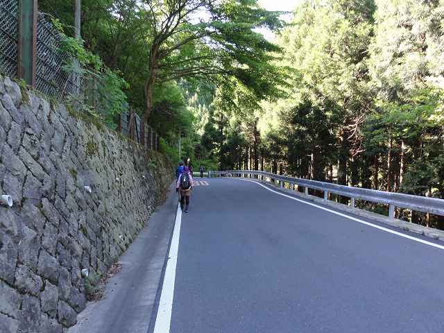 ヤビツ峠から丹沢表尾根縦走へ