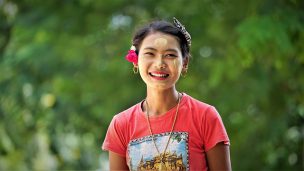 ミャンマー人女性