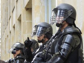 警官たち