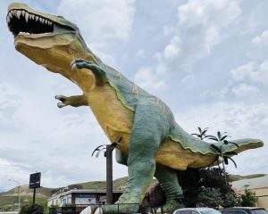 ドラムヘラーの街の恐竜のオブジェ